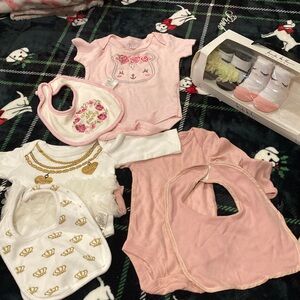Adorable Baby Clothing Set with Bibs